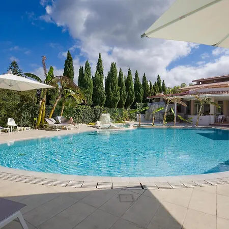 Apartamento Cozy In With Swimming Pool