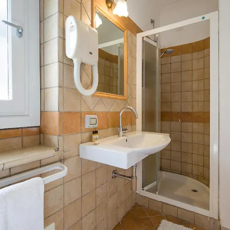Stunning In With Jacuzzi Ricadi